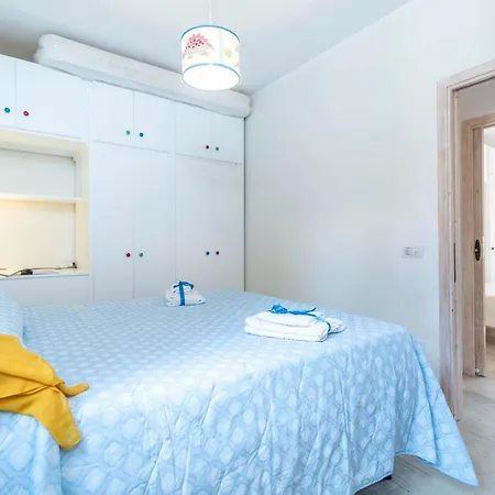 Casa Ortensia 아파트 바야사드리니아