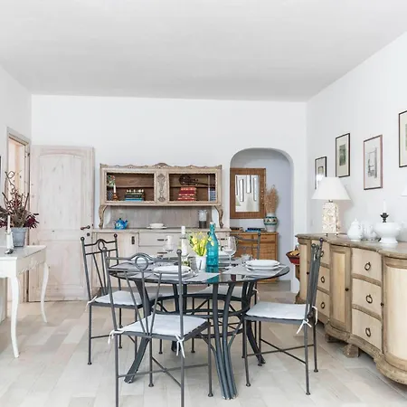 Casa Ortensia 아파트 바야사드리니아